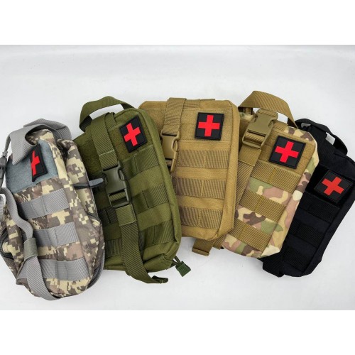 Армейская аптечка первой помощи, пустая во Владивостоке